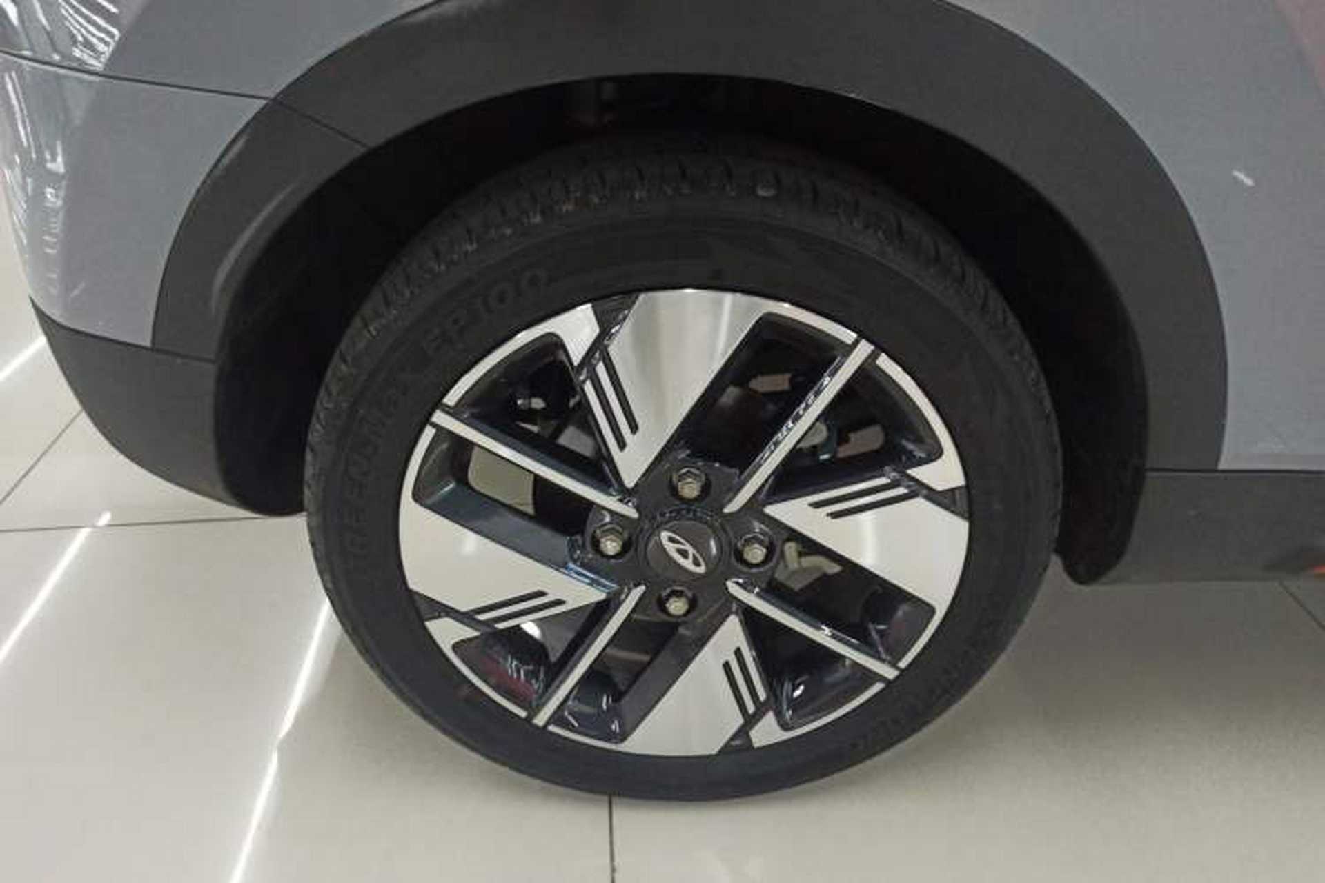 Used Chery New Energy Boundless Pro 2022 301km "Divine Beast" Version with Lithium Iron Phosphate Right Rear Wheel Hub