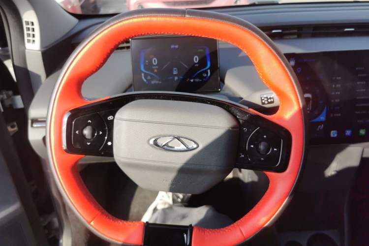 Used Chery New Energy Boundless Pro 2022 301km LingShou Edition Lithium Iron Phosphate Steering Wheel