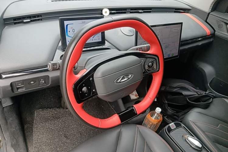 Used Chery New Energy Boundless Pro 2022 301km "WoW" Edition Lithium Iron Phosphate Steering Wheel