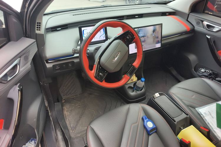 Used Chery New Energy Boundless Pro 2022 408 km Range Shenshou Version Lithium-Ion Battery Steering Wheel