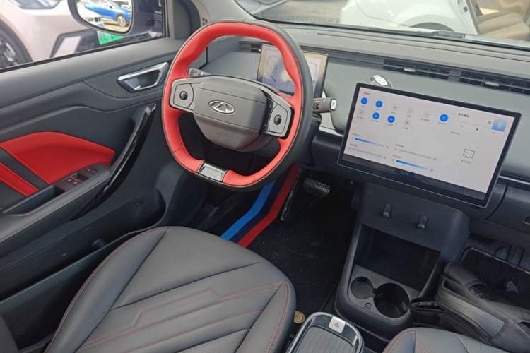 Used Chery New Energy Boundless Pro 2022 301km LingShou Edition Lithium Iron Phosphate Steering Wheel