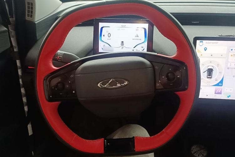 Used Chery New Energy Boundless Pro 2022 301 km Range "Divine Beast" Version Lithium-Ion Battery 30.6 kWh Steering Wheel