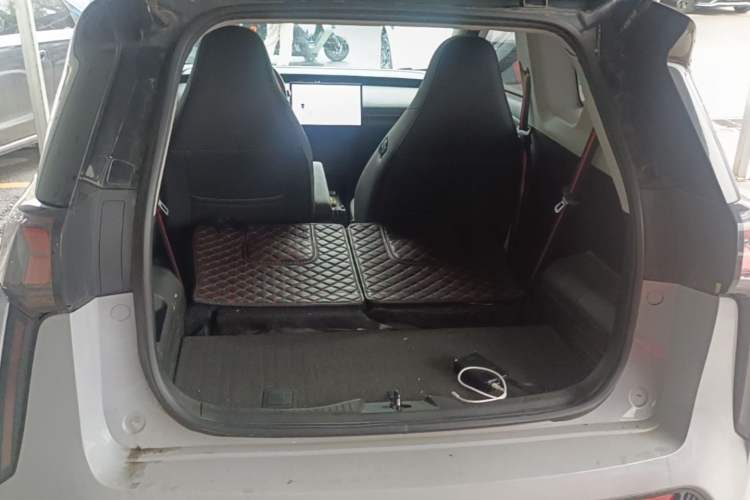 Used Chery New Energy Boundless Pro 2022 301 km Range "Divine Beast" Version Lithium-Ion Battery 30.6 kWh Trunk