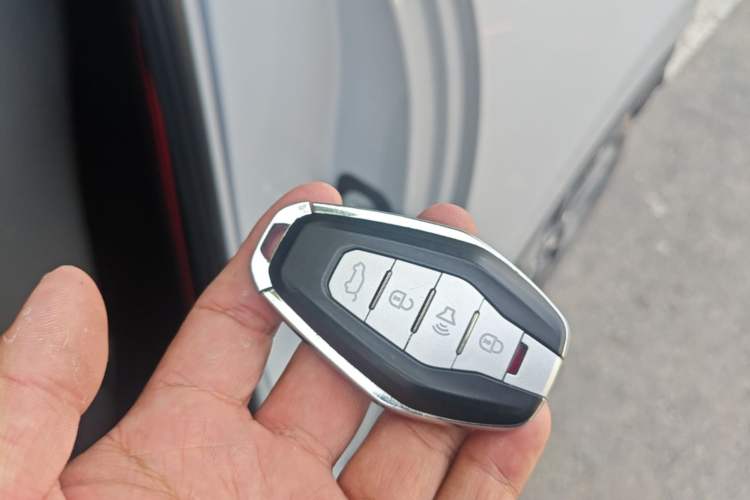 Used Chery New Energy Boundless Pro 2022 301km LingShou Edition Lithium Iron Phosphate Vehicle Key