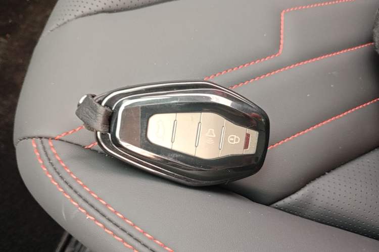 Used Chery New Energy Boundless Pro 2022 301km "WoW" Edition Lithium Iron Phosphate Vehicle Key