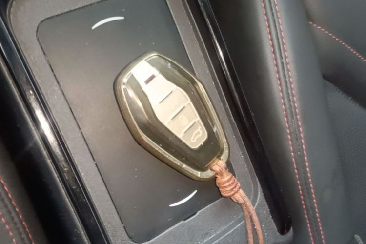 Used Chery New Energy Boundless Pro 2022 301 km Range "Divine Beast" Version Lithium-Ion Battery 30.6 kWh Vehicle Key