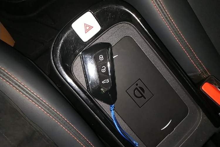 Used Chery New Energy Boundless Pro 2022 301km "Divine Beast" Version with Lithium Iron Phosphate Vehicle Key