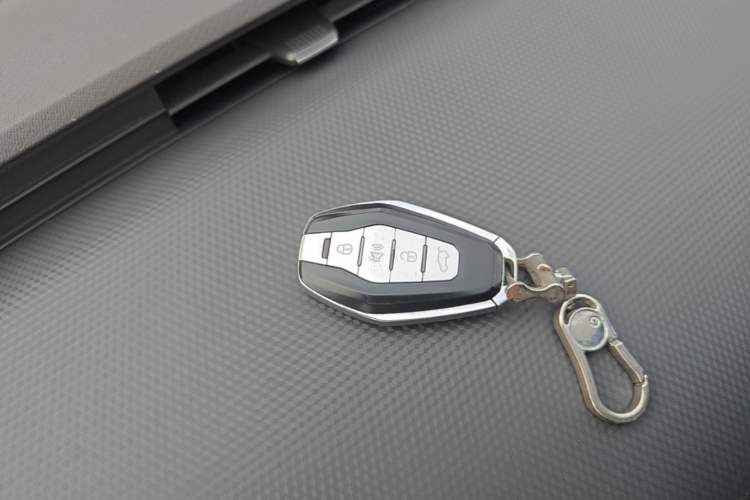 Used Chery New Energy Boundless Pro 2022 301km LingShou Edition Lithium Iron Phosphate Vehicle Key