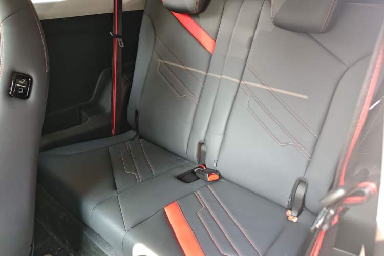 Used Chery New Energy Boundless Pro 2022 408 km Range Shenshou Version Lithium-Ion Battery Left Rear Seat