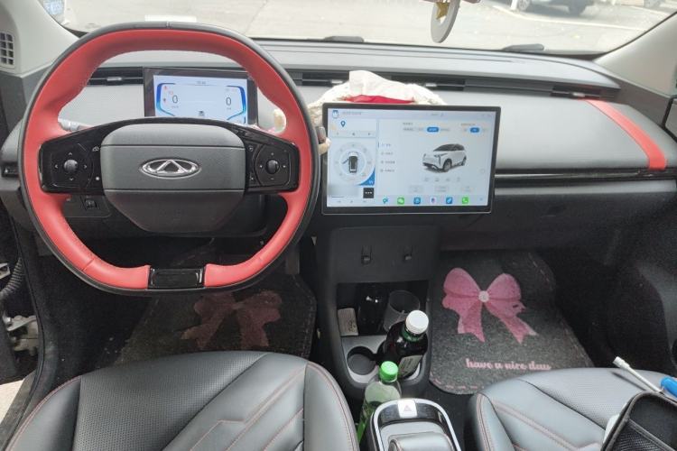 Used Chery New Energy Boundless Pro 2022 301km LingShou Edition Lithium Iron Phosphate Center Console
