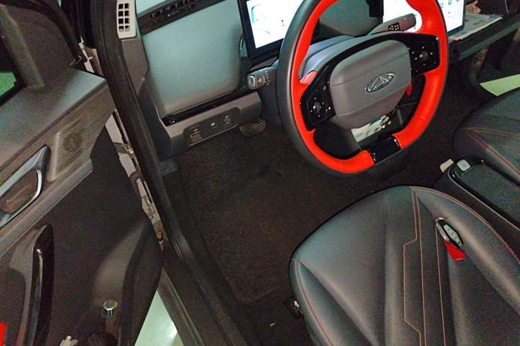 Used Chery New Energy Boundless Pro 2022 301km "WoW" Edition Lithium Iron Phosphate Driver Seat