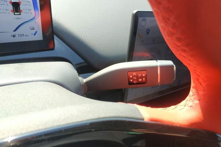 Used Chery New Energy Boundless Pro 2022 301km "Divine Beast" Version Lithium NMC Gear Lever