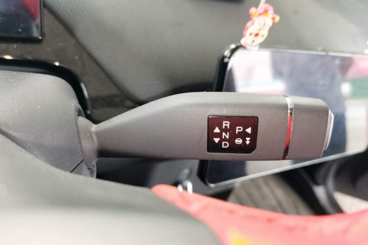 Used Chery New Energy Boundless Pro 2022 301km "WoW" Edition Lithium Iron Phosphate Gear Lever