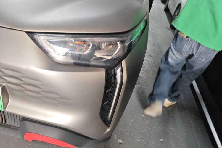 Used Chery New Energy Boundless Pro 2022 408 km Range Shenshou Version Lithium-Ion Battery Left Front Headlight