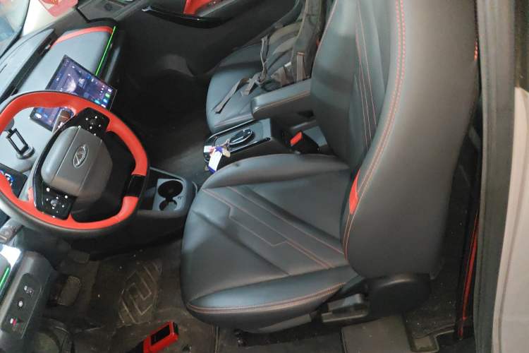 Used Chery New Energy Boundless Pro 2022 408 km Range Shenshou Version Lithium-Ion Battery Left Front Seat