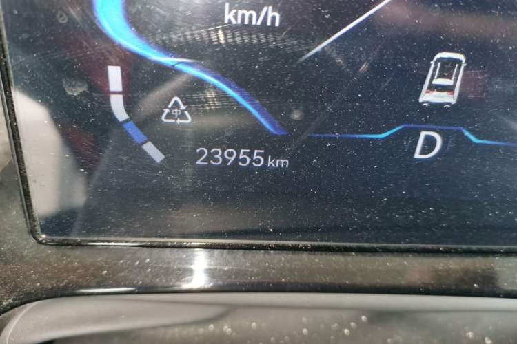 Used Chery New Energy Boundless Pro 2022 301km "WoW" Edition Lithium Iron Phosphate Odometer Close Up