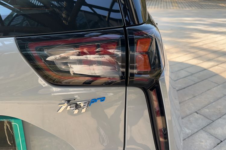 Used Chery New Energy Boundless Pro 2022 301km "Divine Beast" Version Lithium NMC Right Rear Taillight