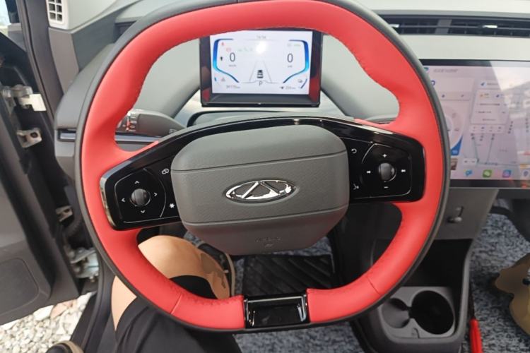 Used Chery New Energy Boundless Pro 2022 301 km Range "Divine Beast" Version Lithium-Ion Battery 30.6 kWh Steering Wheel