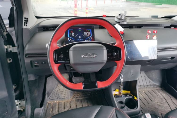 Used Chery New Energy Boundless Pro 2022 301km "WoW" Edition Lithium Iron Phosphate Steering Wheel