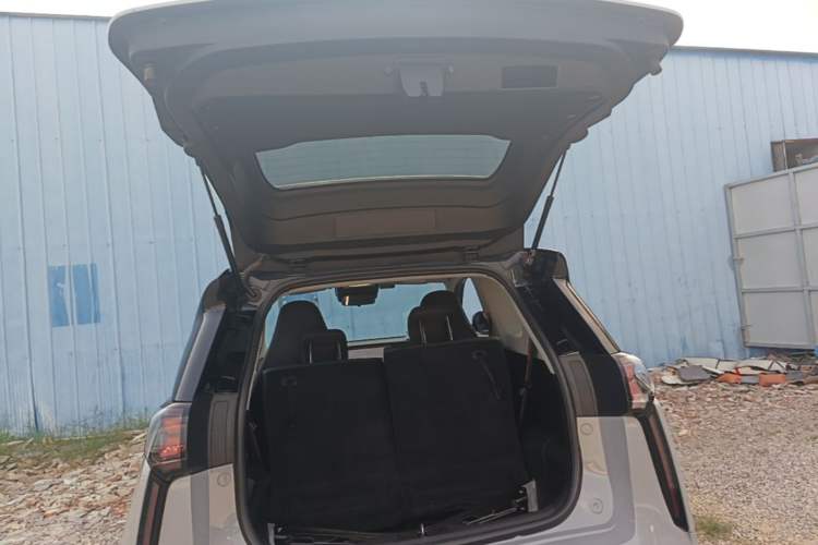 Used Chery New Energy Boundless Pro 2022 301 km Range "Divine Beast" Version Lithium-Ion Battery 30.6 kWh Trunk