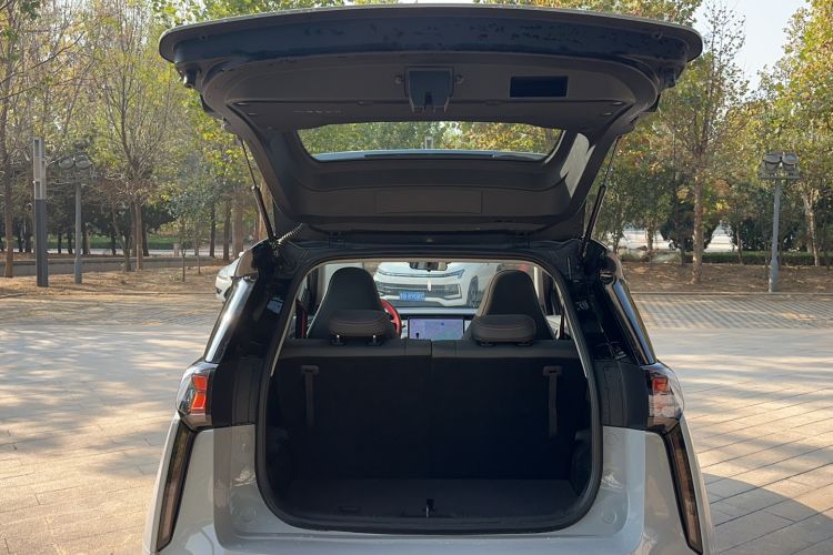 Used Chery New Energy Boundless Pro 2022 301km "Divine Beast" Version Lithium NMC Trunk