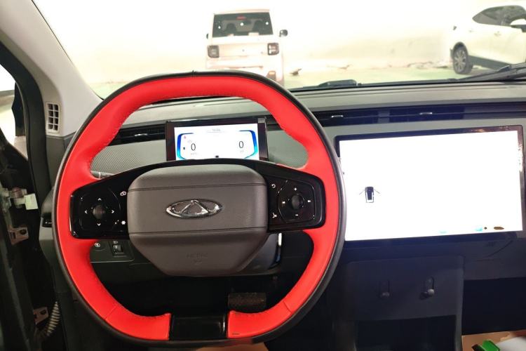 Used Chery New Energy Boundless Pro 2022 301km LingShou Edition Lithium Iron Phosphate Center Console