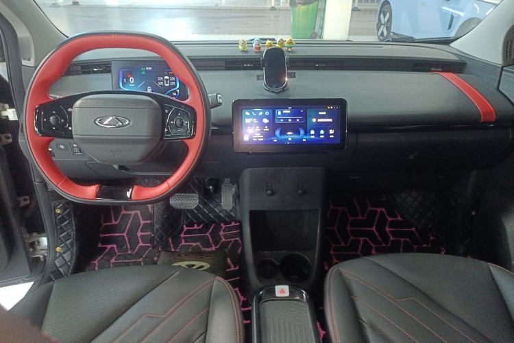 Used Chery New Energy Boundless Pro 2022 301km "WoW" Edition NMC Lithium Battery 30.6 kWh Center Console