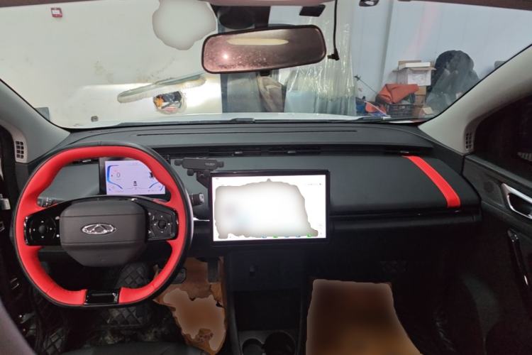 Used Chery New Energy Boundless Pro 2022 301km LingShou Edition Lithium Iron Phosphate Center Console