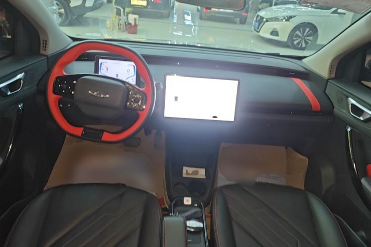 Used Chery New Energy Boundless Pro 2022 301km LingShou Edition Lithium Iron Phosphate Center Console