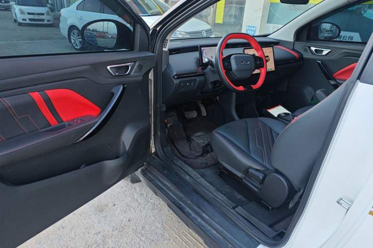 Used Chery New Energy Boundless Pro 2022 301km "Divine Beast" Version with Lithium Iron Phosphate Driver Seat