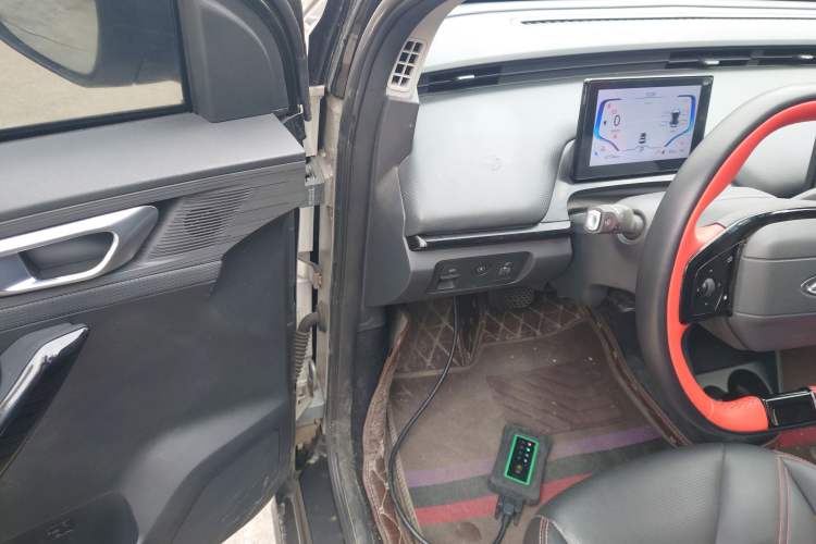 Used Chery New Energy Boundless Pro 2022 301km LingShou Edition NMC Lithium-ion Driver Seat