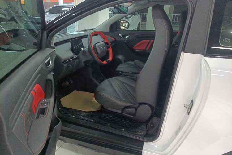 Used Chery New Energy Boundless Pro 2022 301km "WoW" Edition NMC Lithium Battery 30.6 kWh Driver Seat