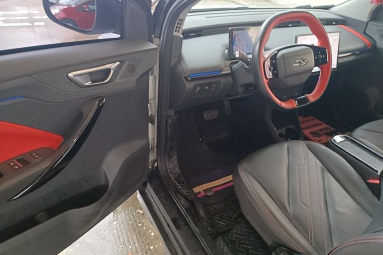 Used Chery New Energy Boundless Pro 2022 301km "Divine Beast" Version with Lithium Iron Phosphate Driver Seat