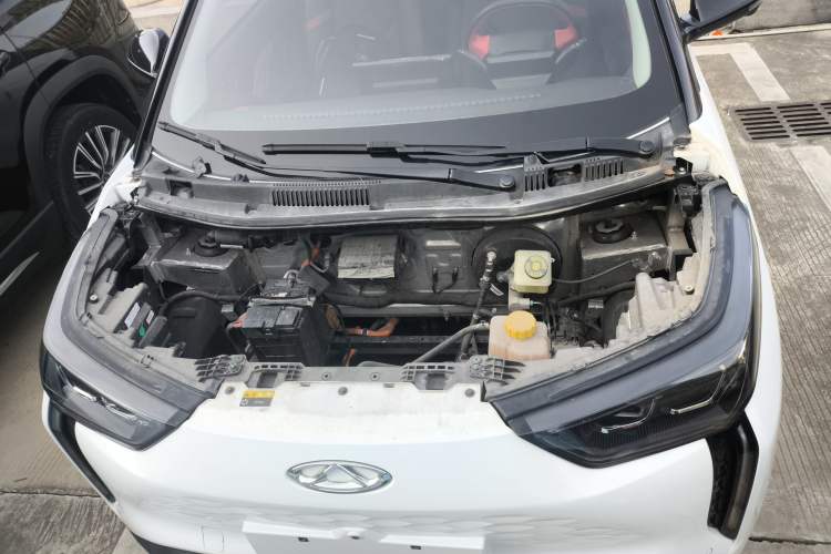Used Chery New Energy Boundless Pro 2022 301km "Divine Beast" Version with Lithium Iron Phosphate Engine Bay