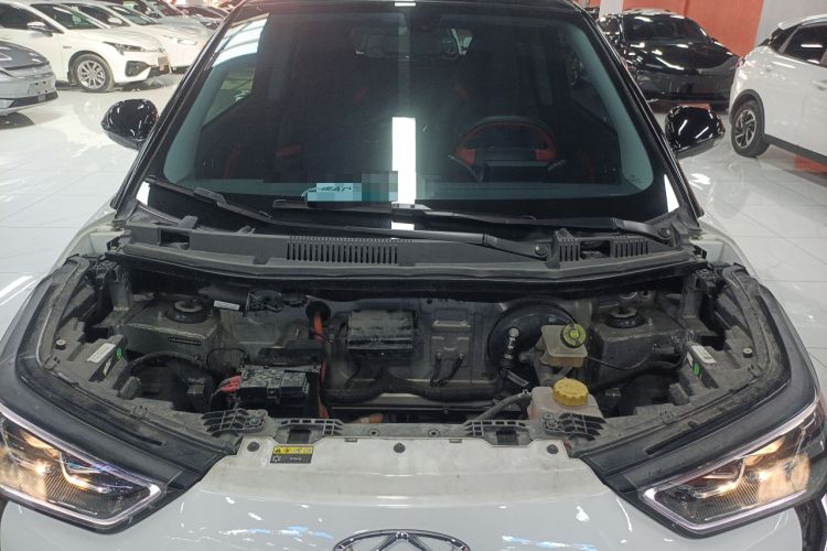 Used Chery New Energy Boundless Pro 2022 301km "WoW" Edition NMC Lithium Battery 30.6 kWh Engine Bay