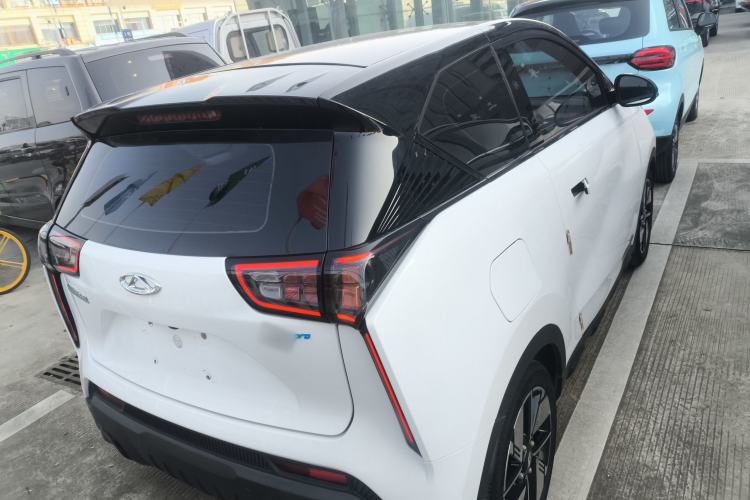 Used Chery New Energy Boundless Pro 2022 301km "Divine Beast" Version with Lithium Iron Phosphate Exterior 4