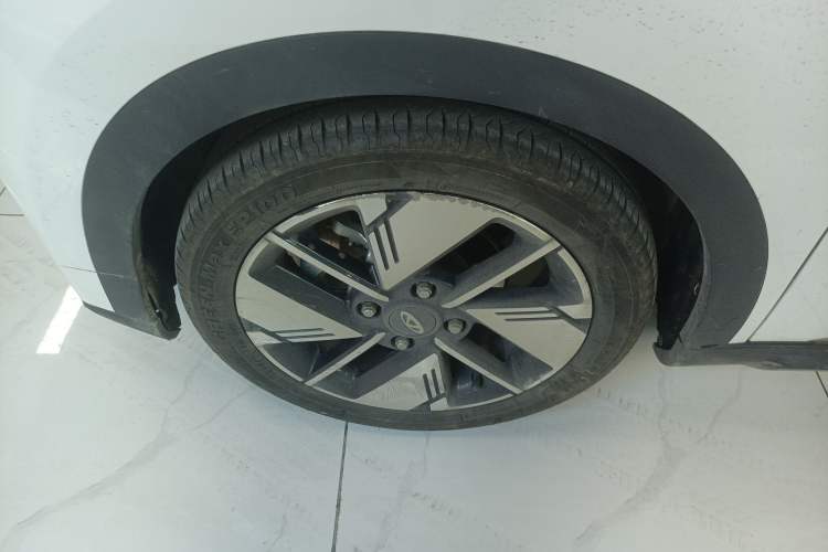Used Chery New Energy Boundless Pro 2022 301km "WoW" Edition NMC Lithium Battery 30.6 kWh Exterior 4
