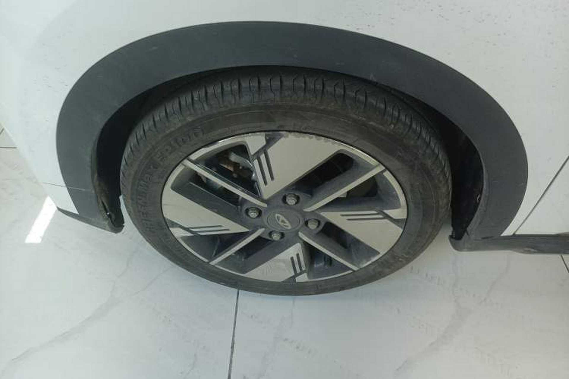 Used Chery New Energy Boundless Pro 2022 301km "WoW" Edition NMC Lithium Battery 30.6 kWh Exterior 4