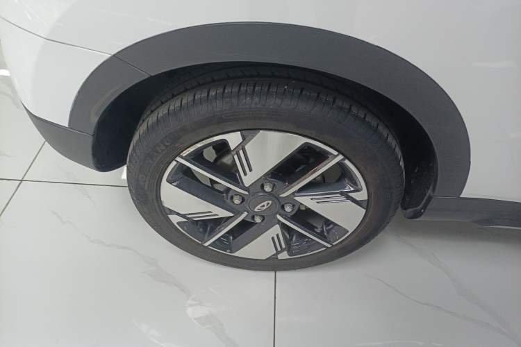 Used Chery New Energy Boundless Pro 2022 301km "WoW" Edition NMC Lithium Battery 30.6 kWh Exterior 5