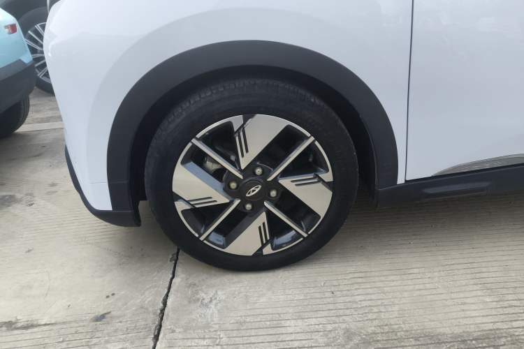 Used Chery New Energy Boundless Pro 2022 301km "Divine Beast" Version with Lithium Iron Phosphate Exterior 7