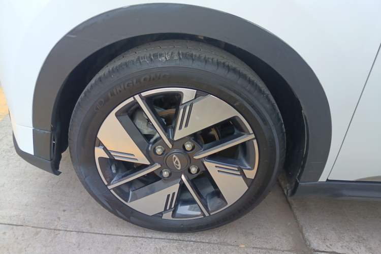 Used Chery New Energy Boundless Pro 2022 301km "Divine Beast" Version with Lithium Iron Phosphate Exterior 7