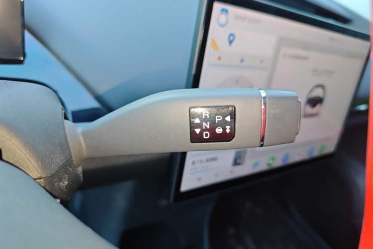 Used Chery New Energy Boundless Pro 2022 301km "Divine Beast" Version with Lithium Iron Phosphate Gear Lever