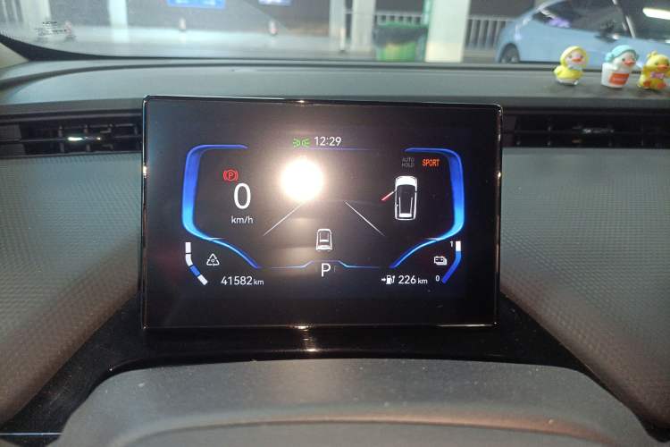 Used Chery New Energy Boundless Pro 2022 301km "WoW" Edition NMC Lithium Battery 30.6 kWh Instrument Cluster