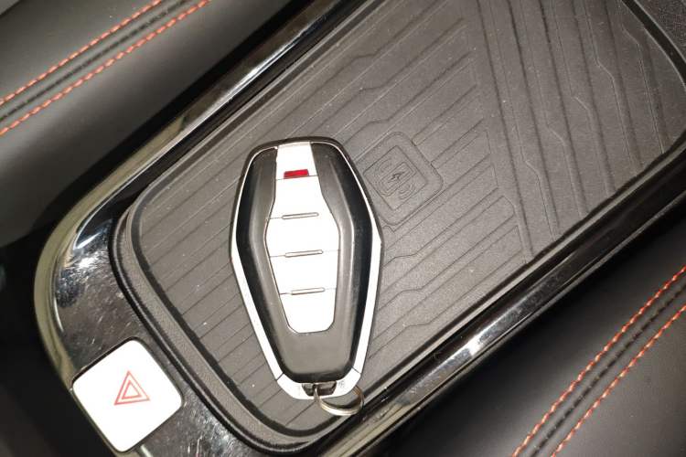 Used Chery New Energy Boundless Pro 2022 301km LingShou Edition Lithium Iron Phosphate Interior 1