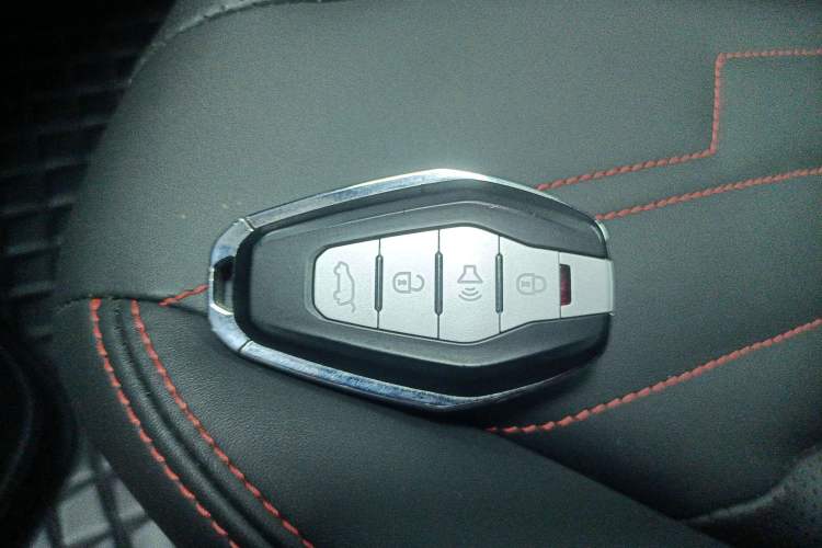 Used Chery New Energy Boundless Pro 2022 301km "WoW" Edition NMC Lithium Battery 30.6 kWh Interior 1