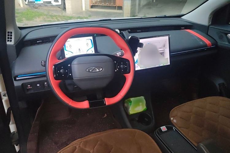 Used Chery New Energy Boundless Pro 2022 301 km Range "Divine Beast" Version Lithium-Ion Battery 30.6 kWh Interior 1