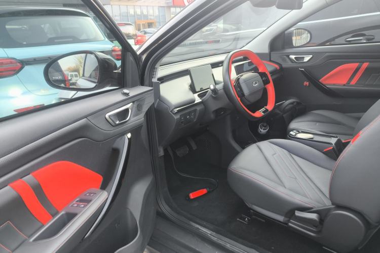 Used Chery New Energy Boundless Pro 2022 301km "Divine Beast" Version with Lithium Iron Phosphate Interior 3