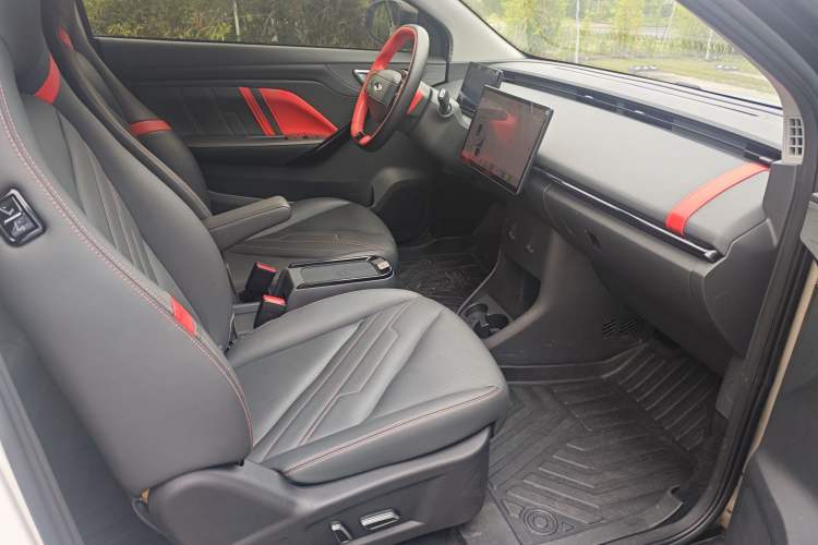 Used Chery New Energy Boundless Pro 2022 301km LingShou Edition Lithium Iron Phosphate Interior 3
