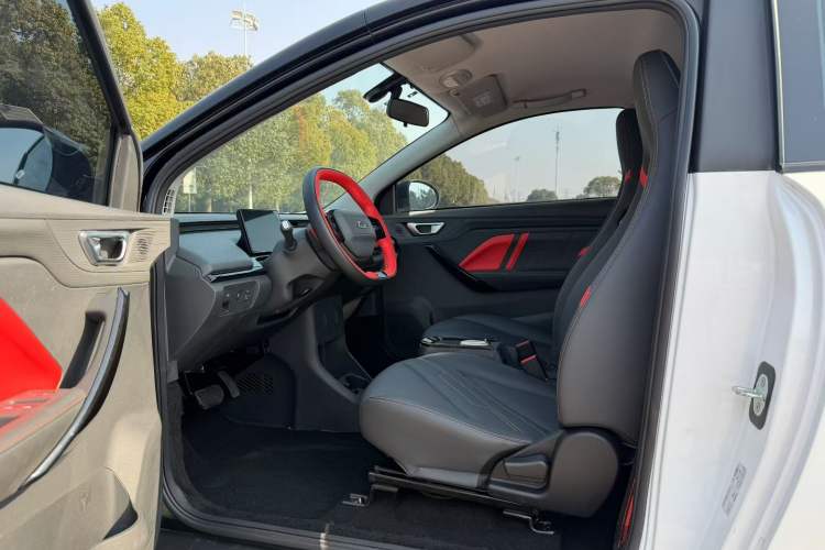 Used Chery New Energy Boundless Pro 2022 301km "WoW" Edition Lithium Iron Phosphate Interior 4