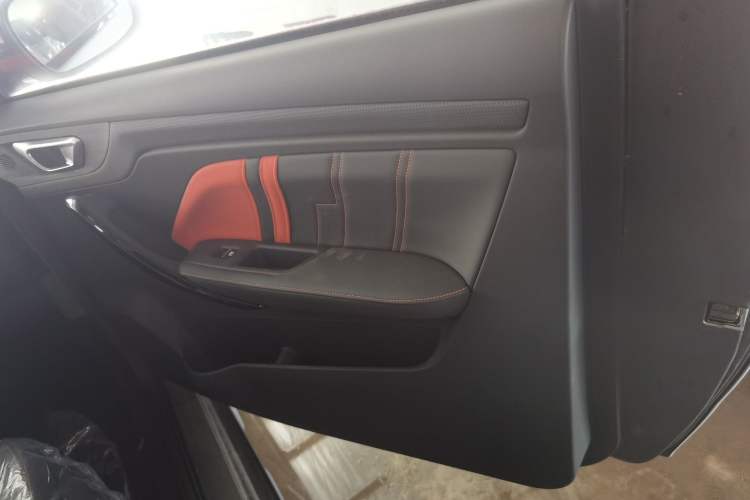 Used Chery New Energy Boundless Pro 2022 301km "WoW" Edition Lithium Iron Phosphate Interior 5